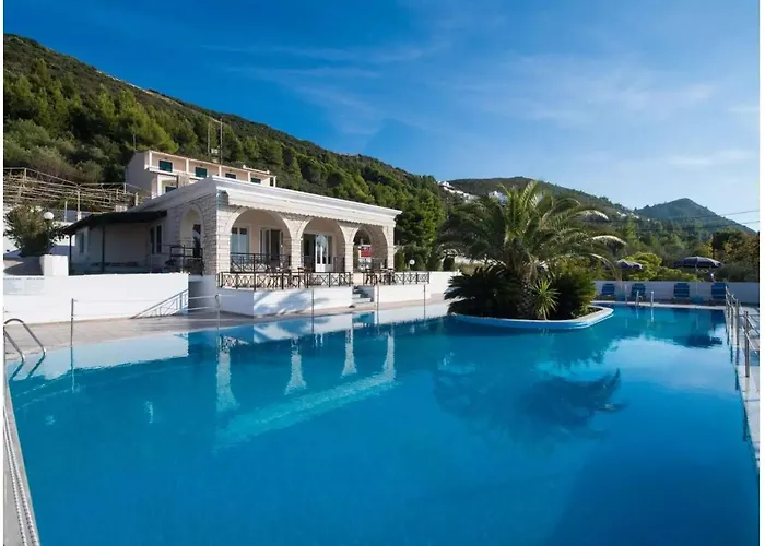 Sunset Triple 2 Apartment Lefkada City